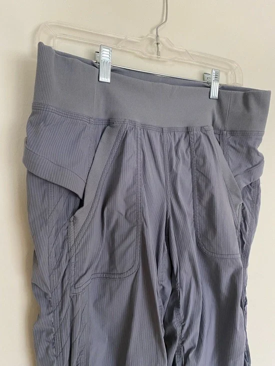 SOLD - Lululemon Quick Step Pants - Picture 5 of 9